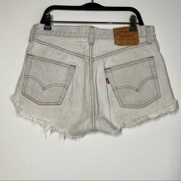 Levi’s 501 Original Denim Distressed Light Wash Jean Short Size 29 - Picture 2 of 4